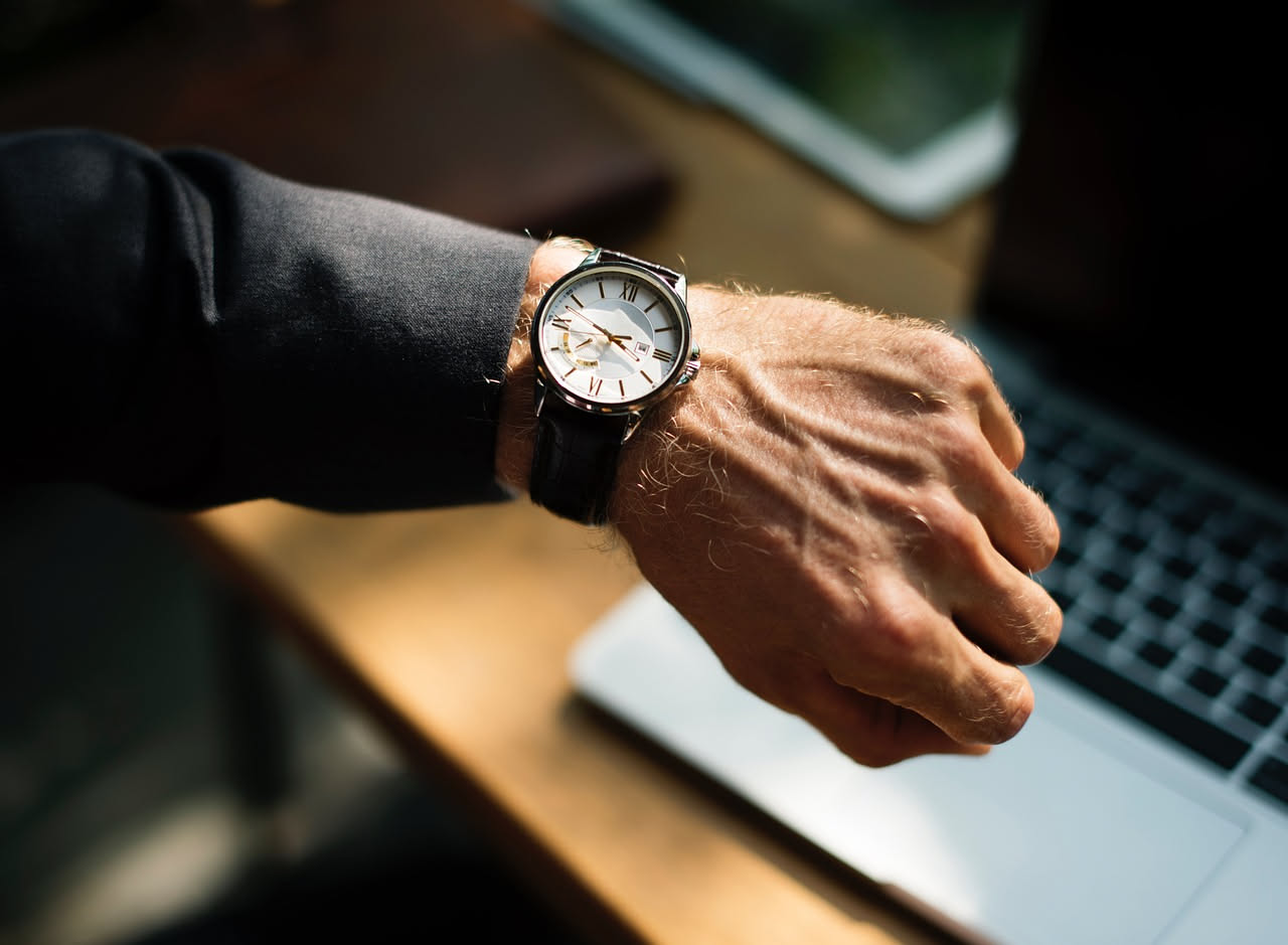 Ritardi bonifici istantanei: cause comuni e soluzioni efficaci per risolvere il problema.